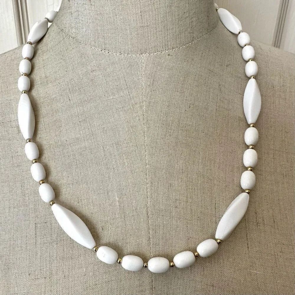 White and gold tone vintage long necklace